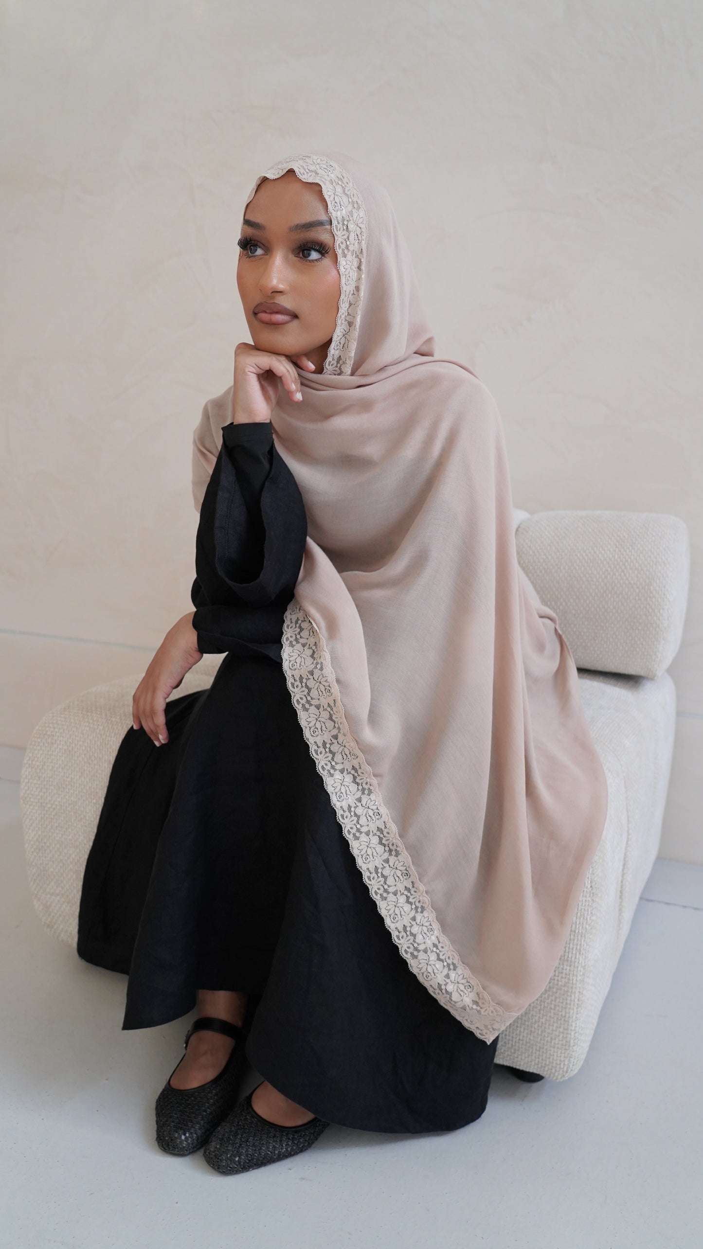 Swan Lace Hijab